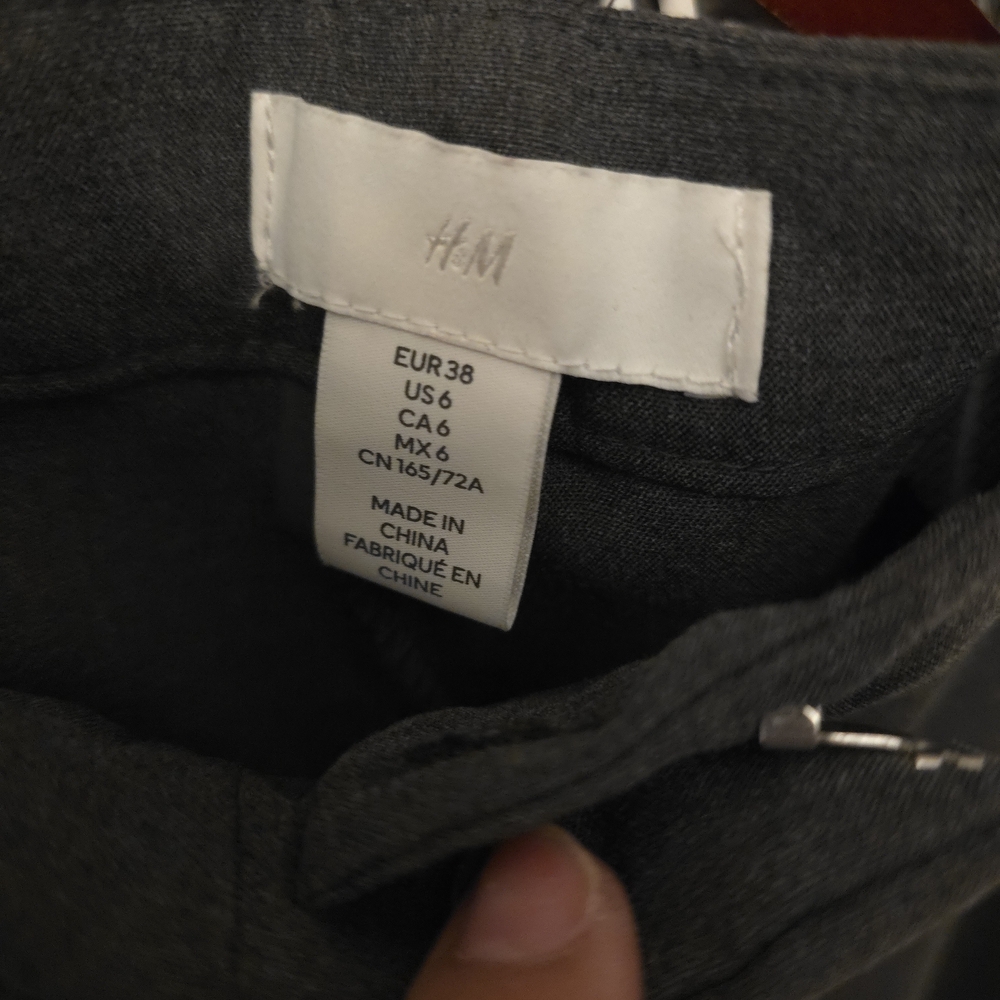 H&M Gray Garment - Picture 3 of 3